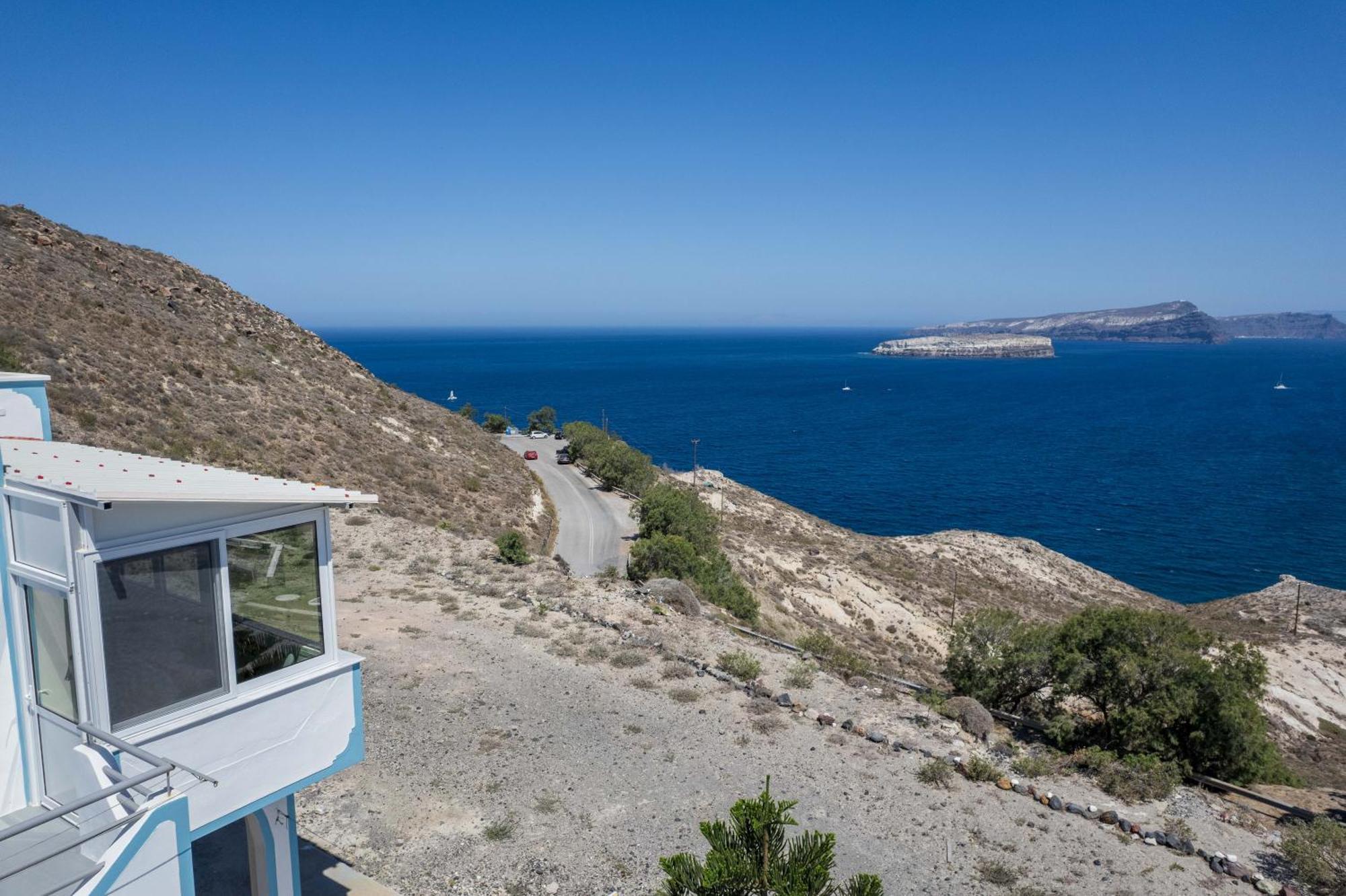 Caldera Heights * Akrotiri (Santorini)